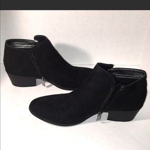 Women Boot Bundle (3 pairs) in Black and Tan/Taupe Sz 10